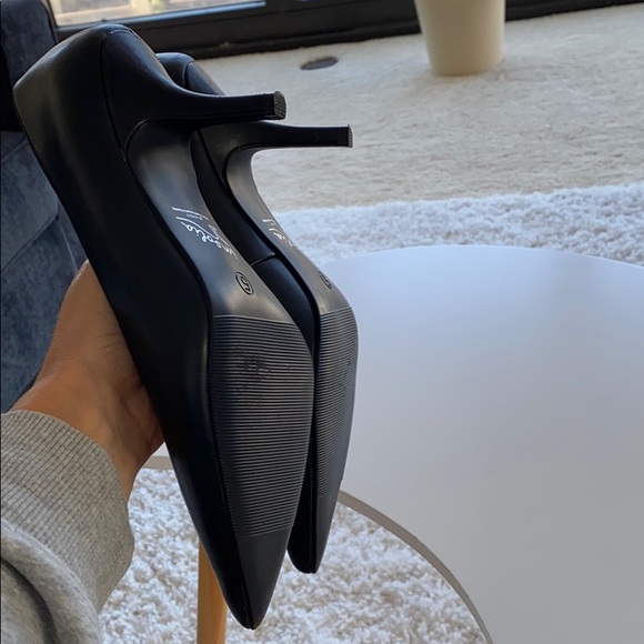 Shoes - Picture 4 of 4